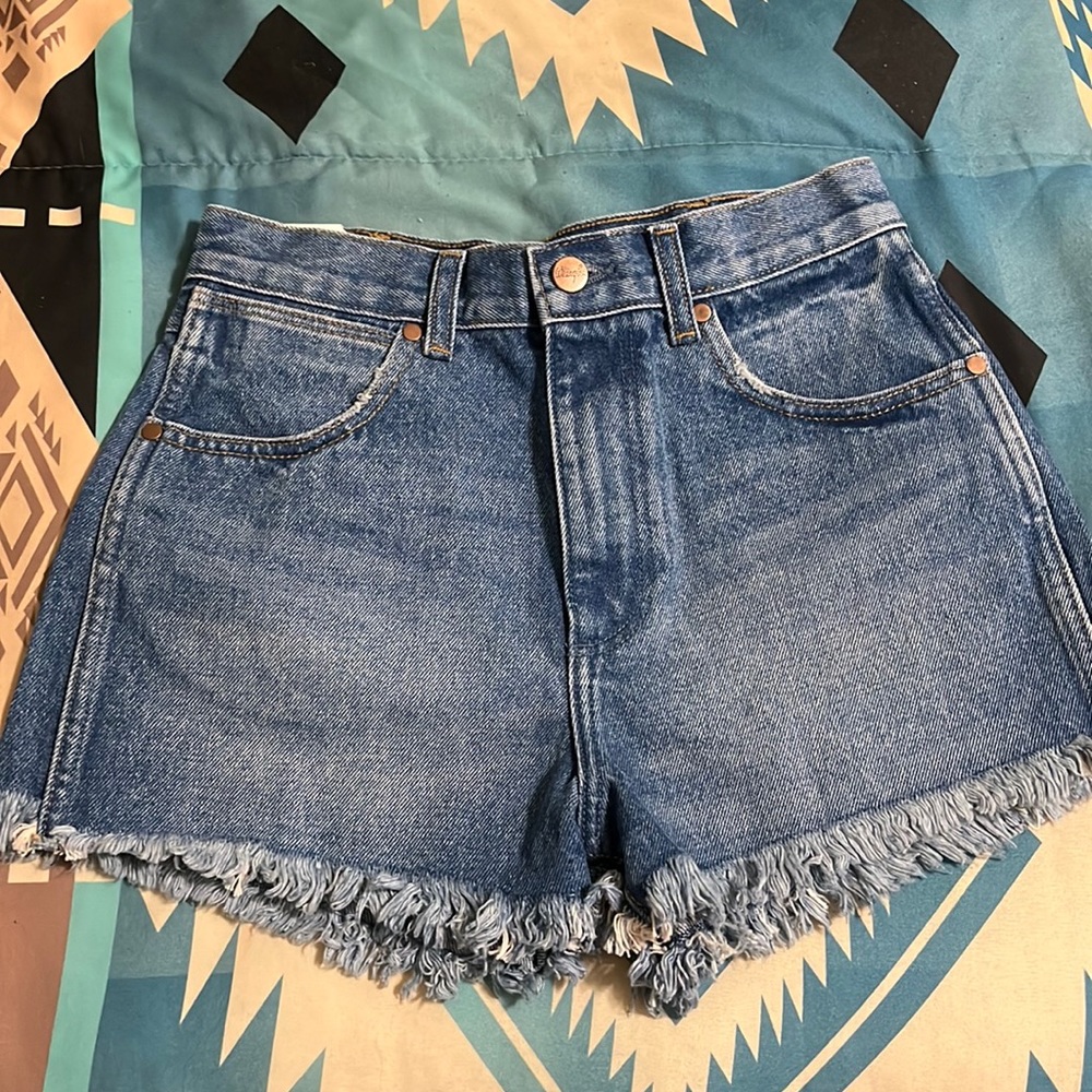 Wrangler Jean shorts size 24